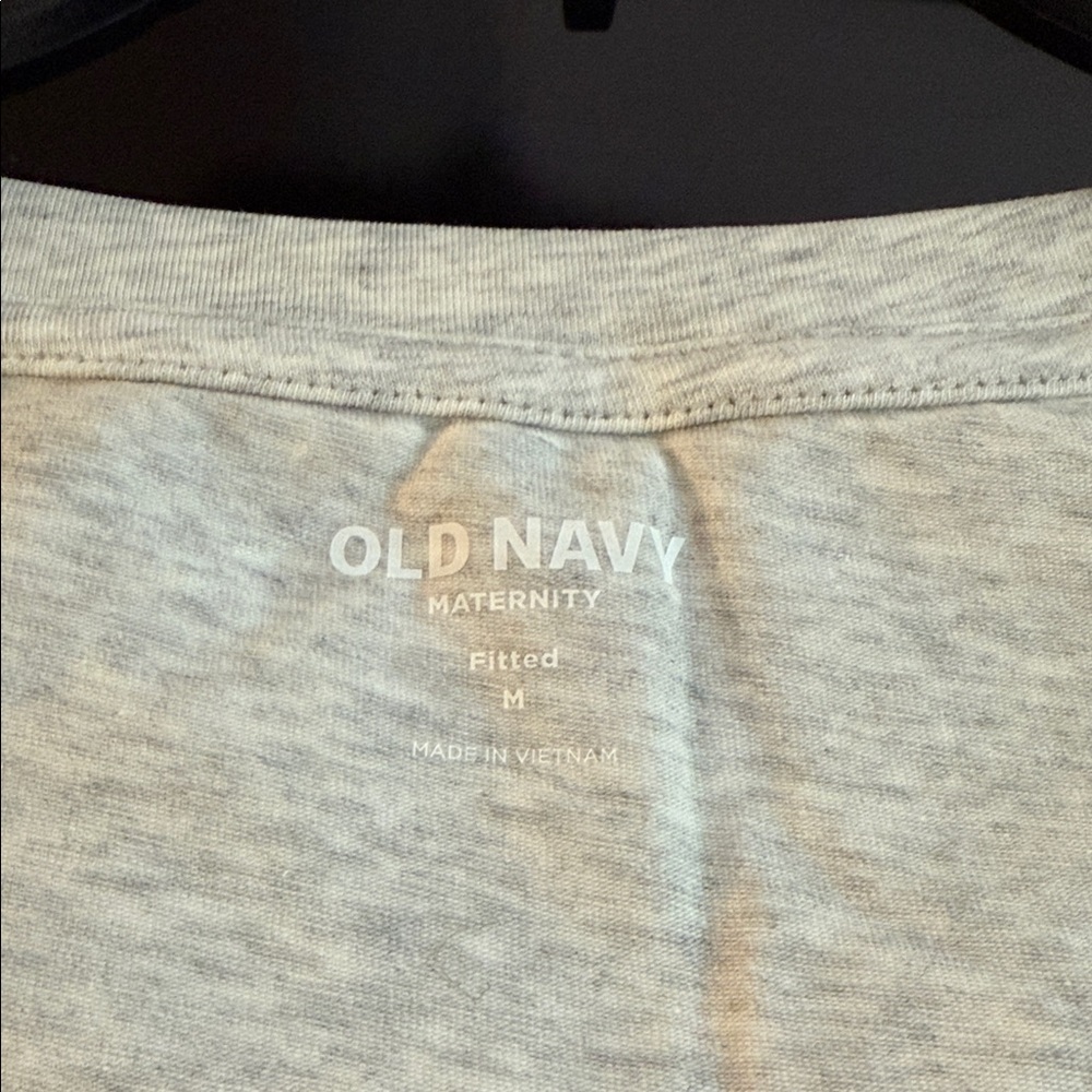 Old Navy Light Gray Short Sleeve maternity Tee M - Picture 2 of 7
